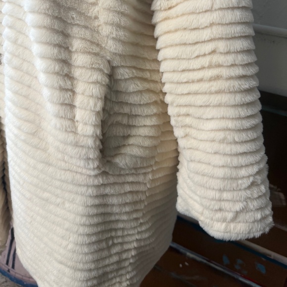 JASON WU Cream Faux Fur Midi Luxury Coat Jacket Sz M NWT - Picture 11 of 16